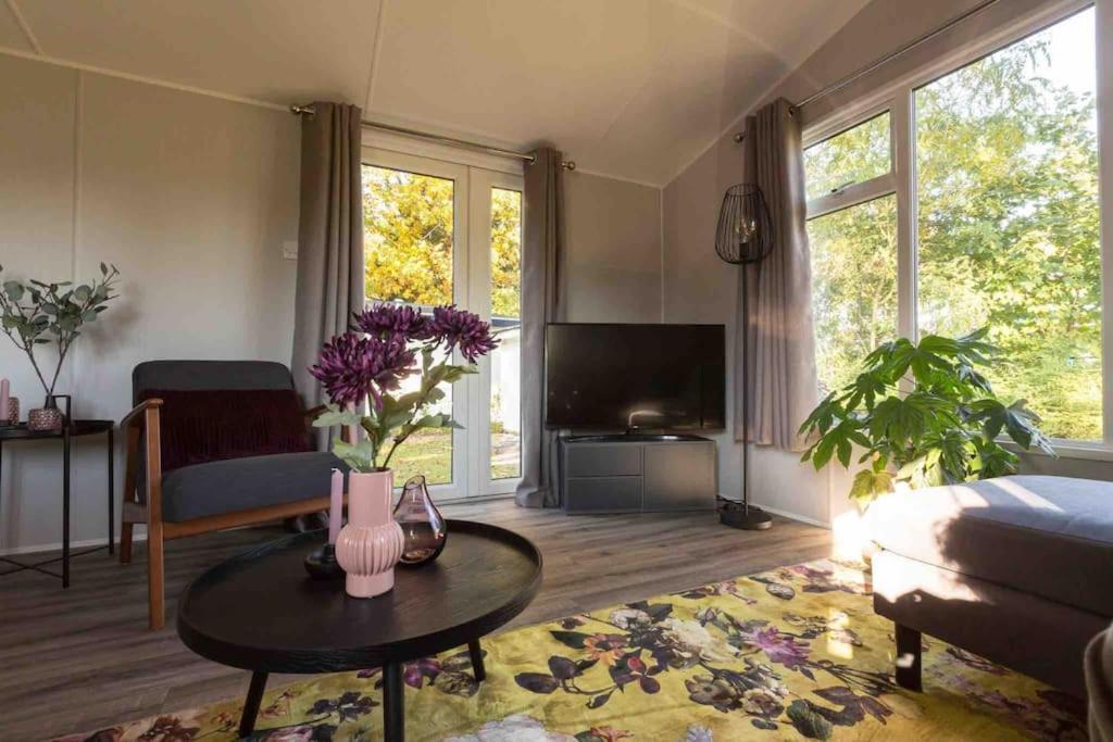 6-Persoons Chalet In Voorthuizen Op De Veluwe Βίλα Εξωτερικό φωτογραφία